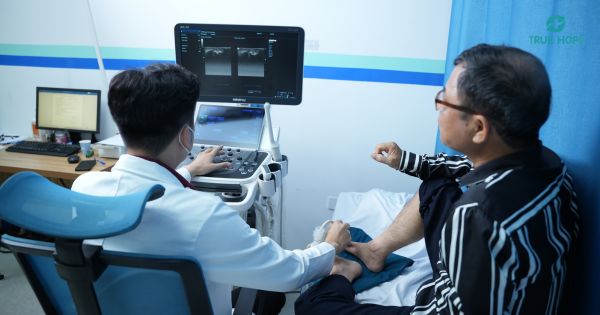 Hình ảnh bệnh nhân chữa gout bằng công nghệ ESWT tại True Hope