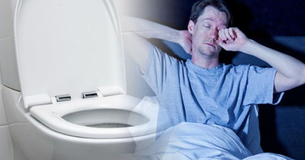 Đàn ông trên 50 tuổi ngủ không sâu do tiểu đêm nhiều lần