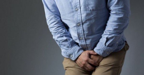 Không nhịn tiểu quá lâu để tránh tăng mức độ nguy hiểm của bệnh phì đại tuyến tiền liệt