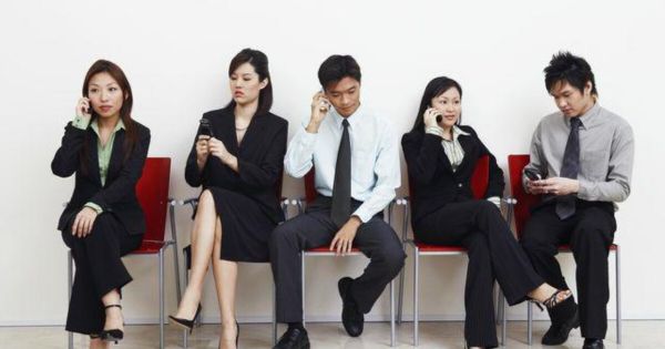 Giày cao gót là yếu tố cộng hưởng làm phái nữ dễ bị suy giãn tĩnh mạch hơn