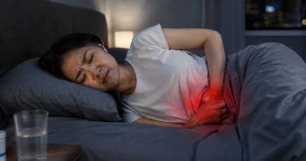 Đau vùng bụng dưới khiến người bệnh khó ngủ sâu