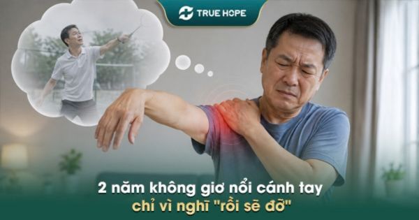 2 năm không giơ nổi cánh tay